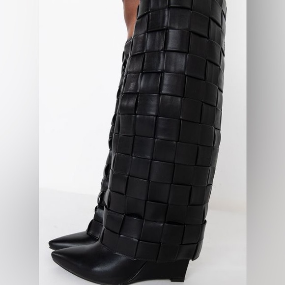 Azalea Wang Black Leather Tall Slouchy Knee High Wedge Boot - Picture 3 of 5